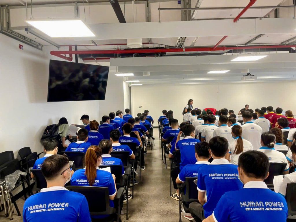 Lao Động Thời Vụ Hay Tuyển Chính Thức