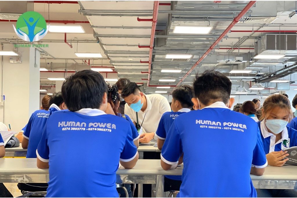 Công ty cho công nhân nghỉ việc phải làm sao